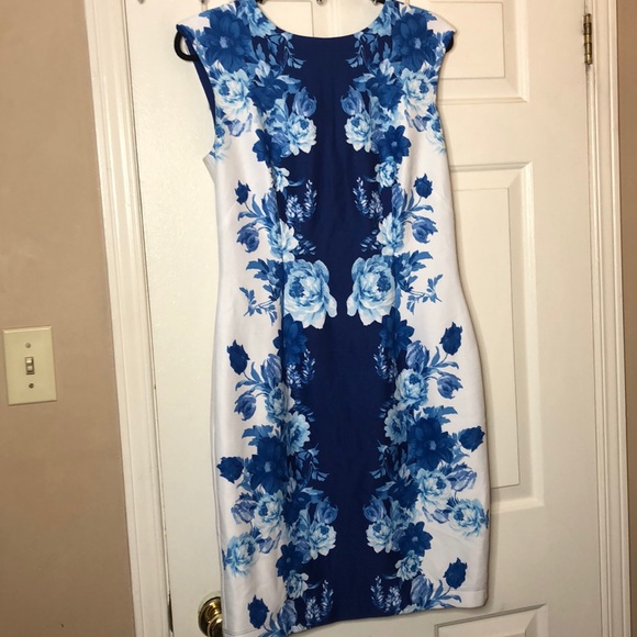 Dress - Picture 1 of 4